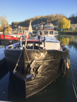 Frontansicht - Hausboot mit Liegeplatz Option in Glückstadt zu verkaufen.
